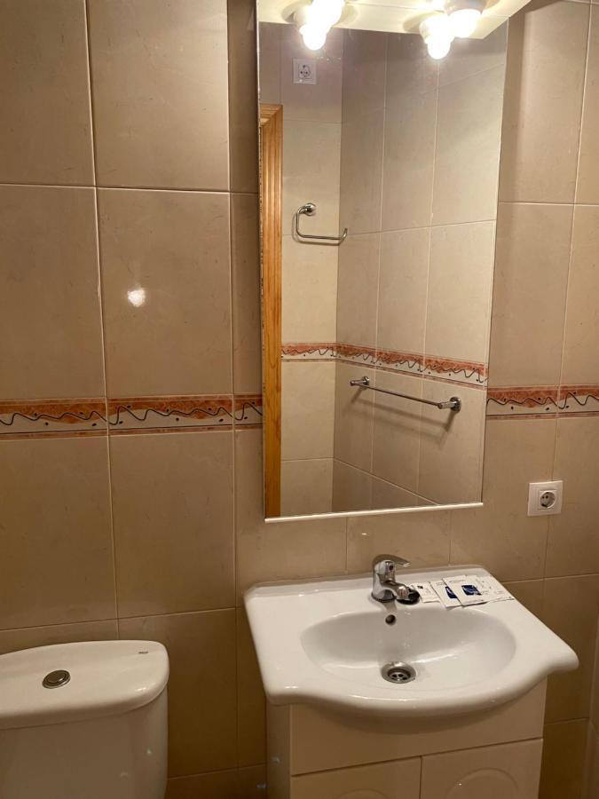 Twin Room Private Bathroom