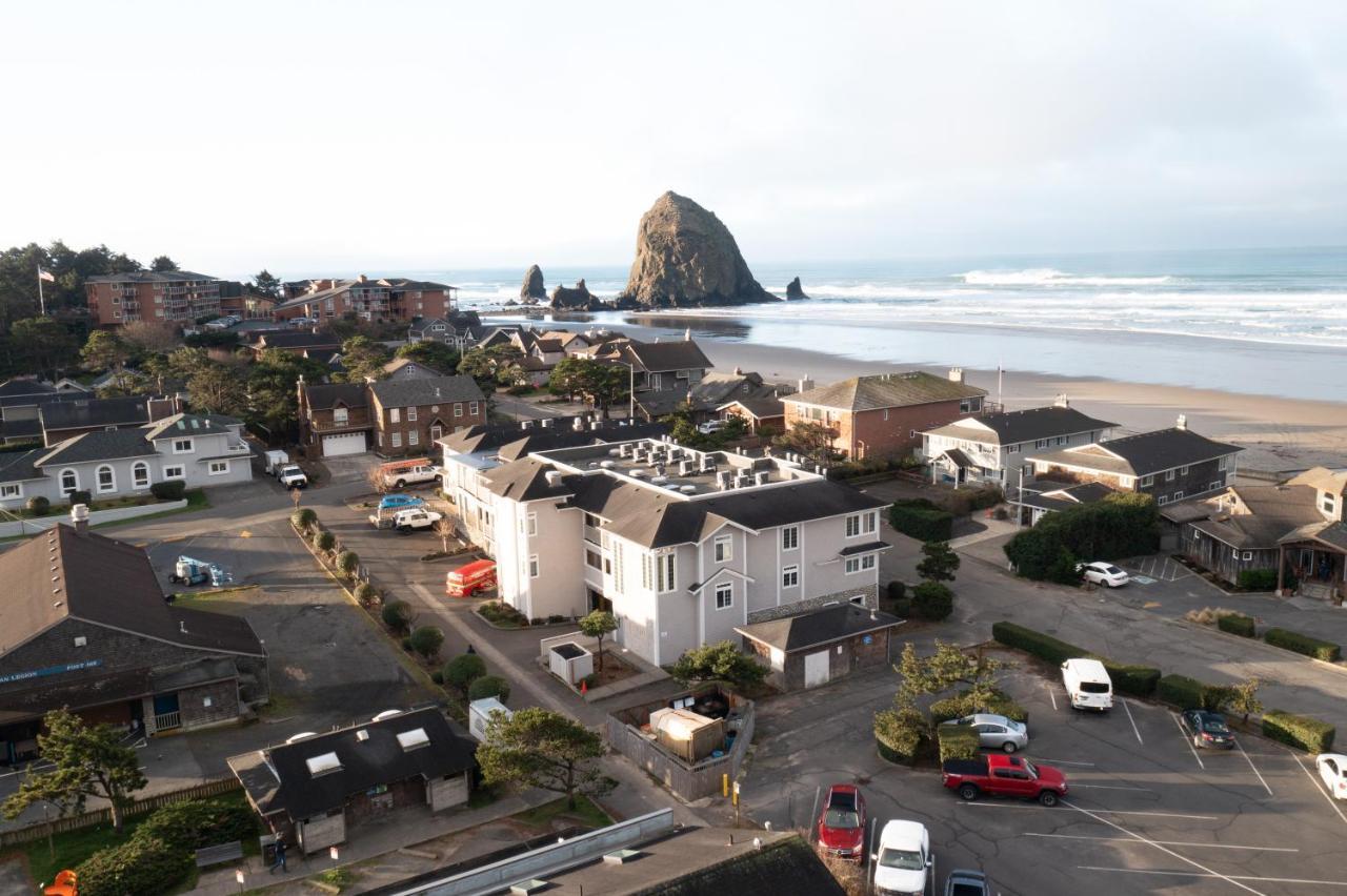 Pet Friendly Pacific Suites Two King Non-View