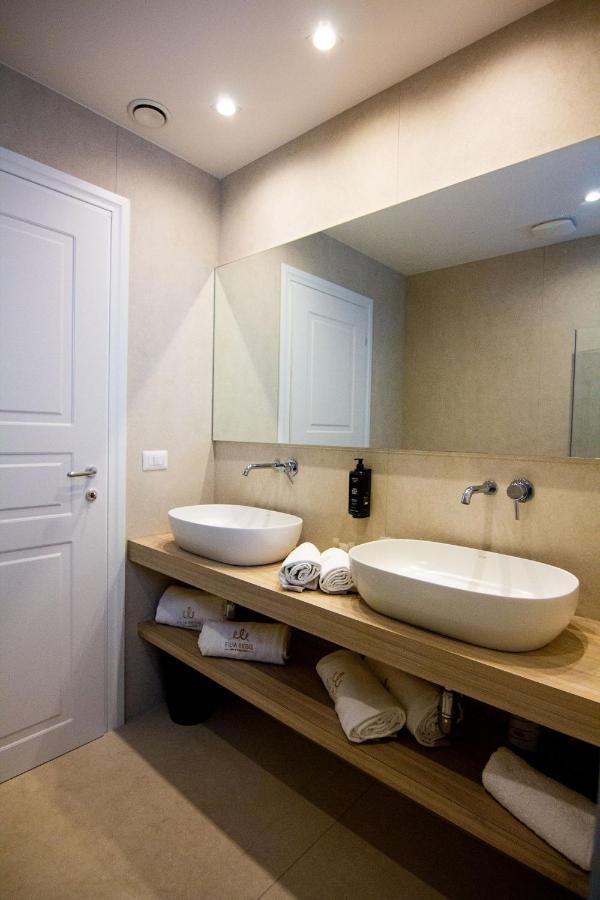 Family Room Bath,1425654186:JPEG