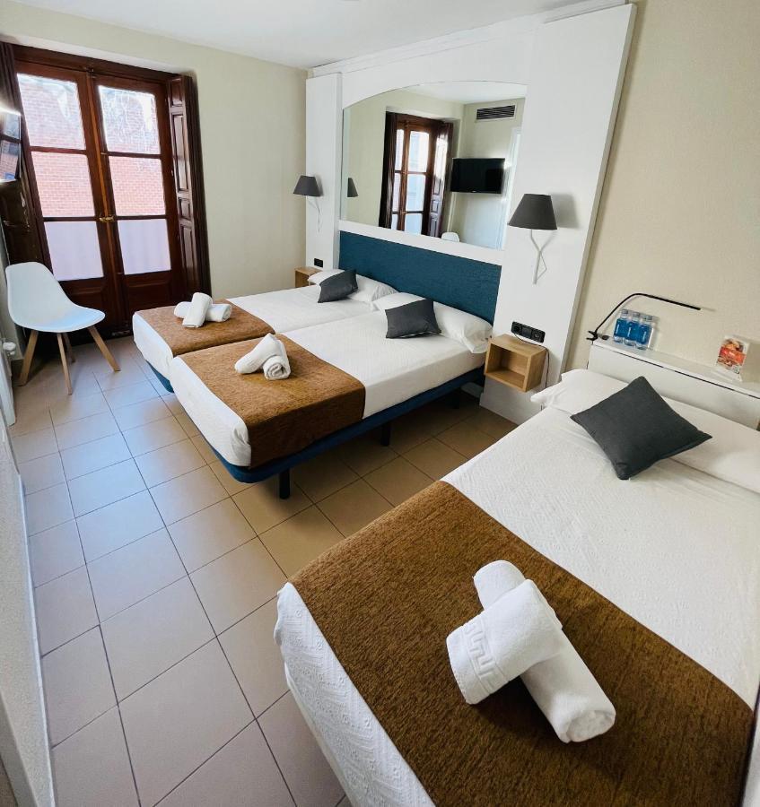 Triple Room,1427178634:JPEG