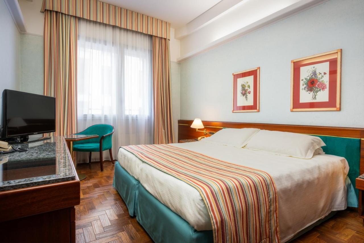 Deluxe Double or Twin Room,1706651165:JPEG