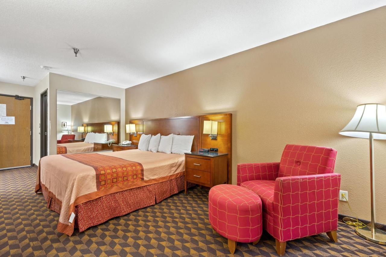 King Room Non-Smoking or Disability Access