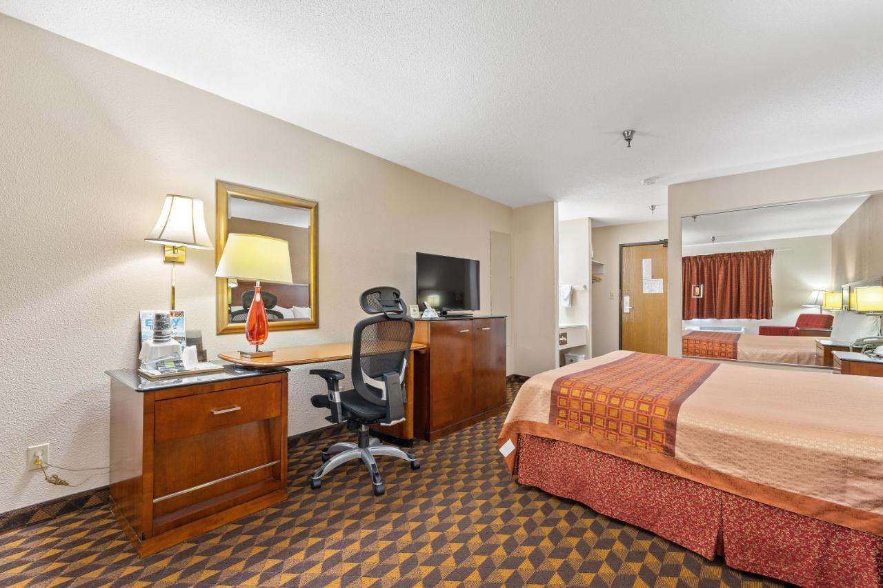 King Room Non-Smoking or Disability Access