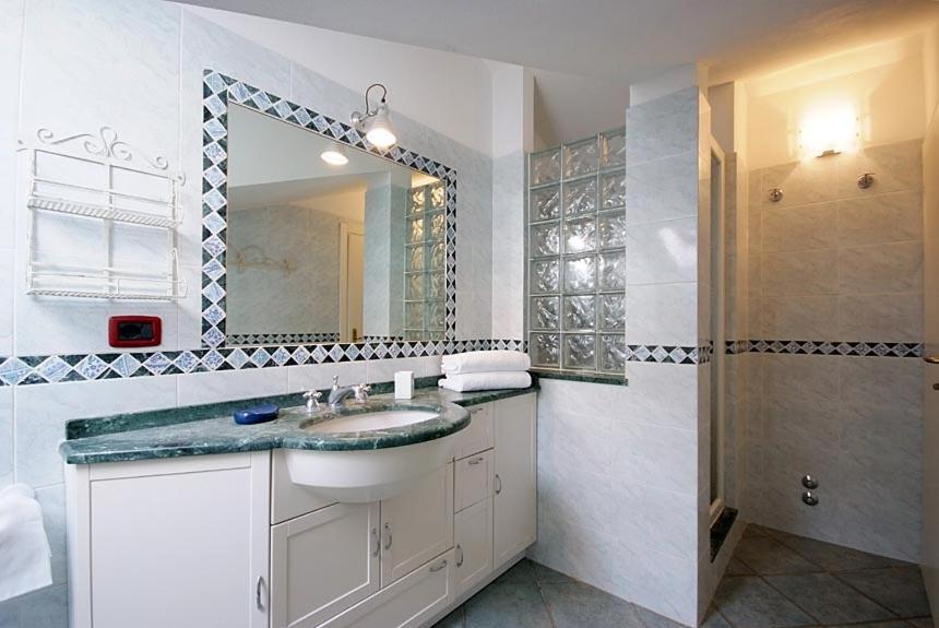 Penthouse Apartment,1584527920:JPEG