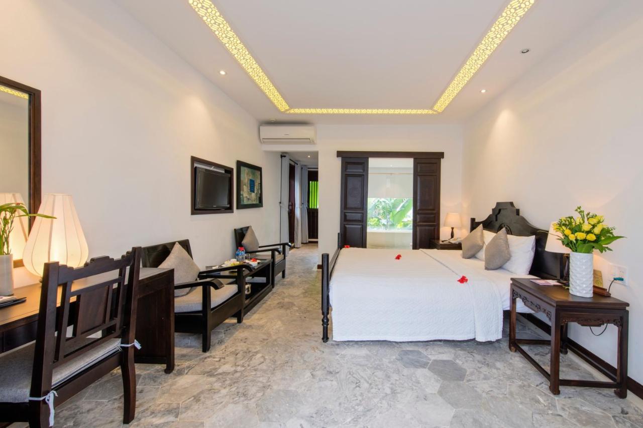 Double or Twin Room Private External Bathroom