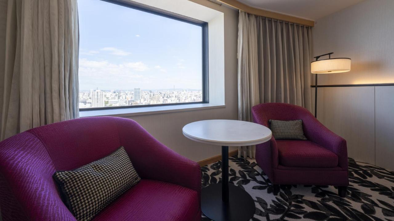 Premium Twin Room with City View and Single Sofa Bed