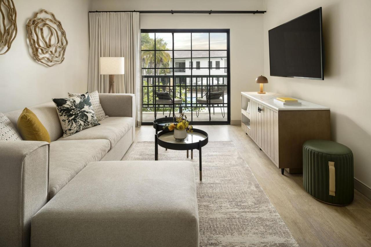 One-Bedroom King Suite Pool View Sofa Bed,1406232899:JPEG