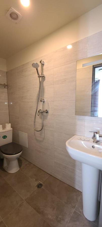 Budget Double Room 5th Floor without elevator,1430927140:JPEG