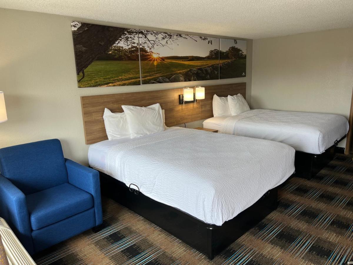 Queen Room Two Queen Beds Non-Smoking
