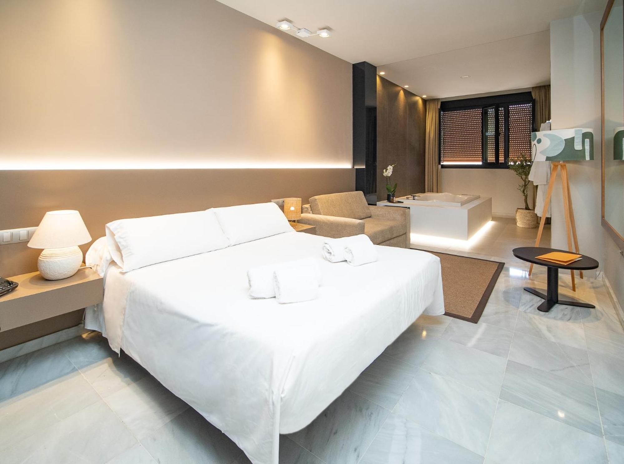 Superior Double Room Spa Bath,1431725650:JPEG