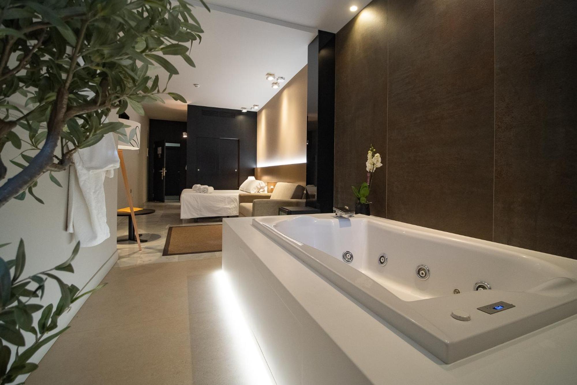 Superior Double Room Spa Bath