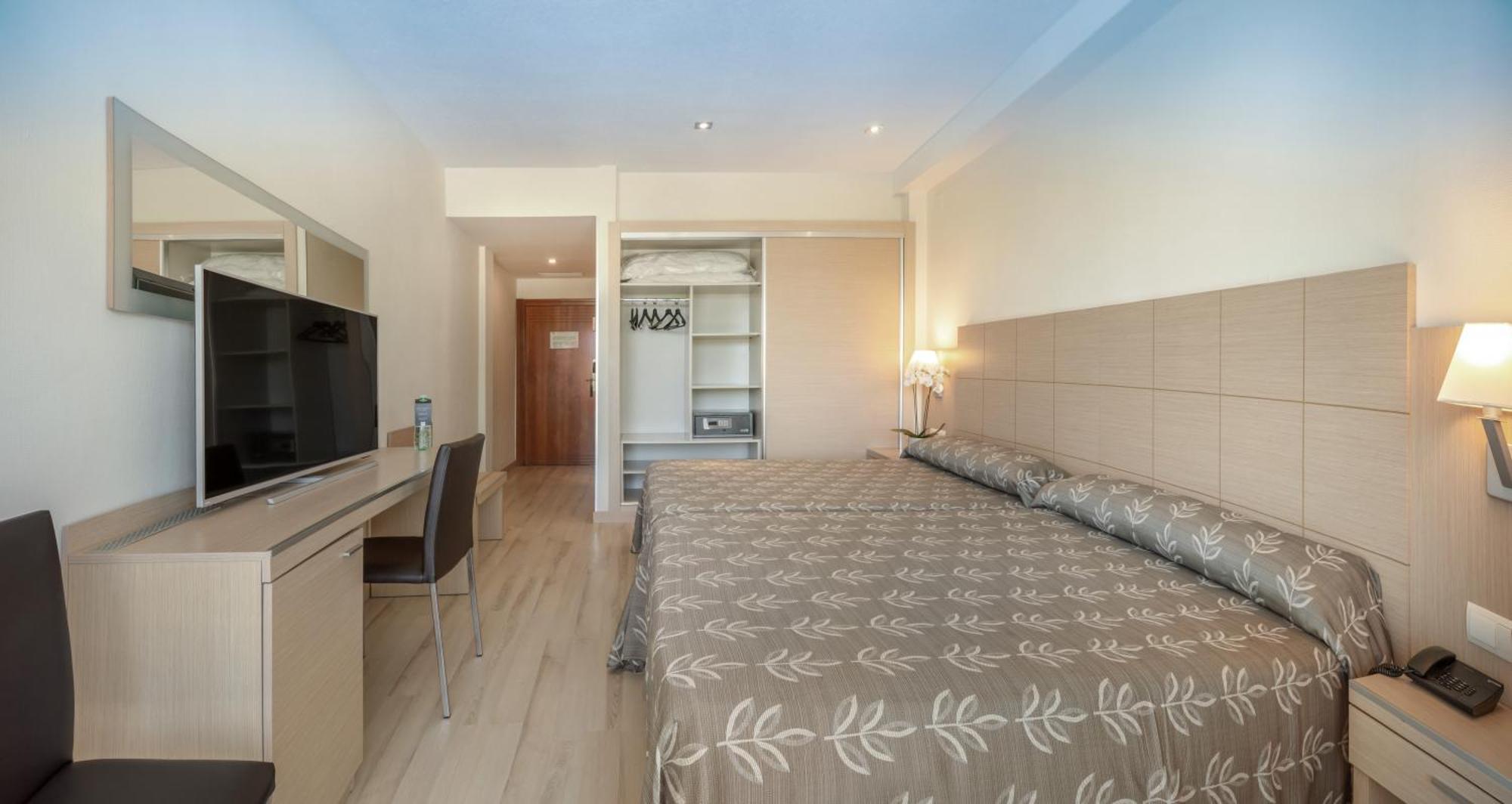Twin Room Terrace