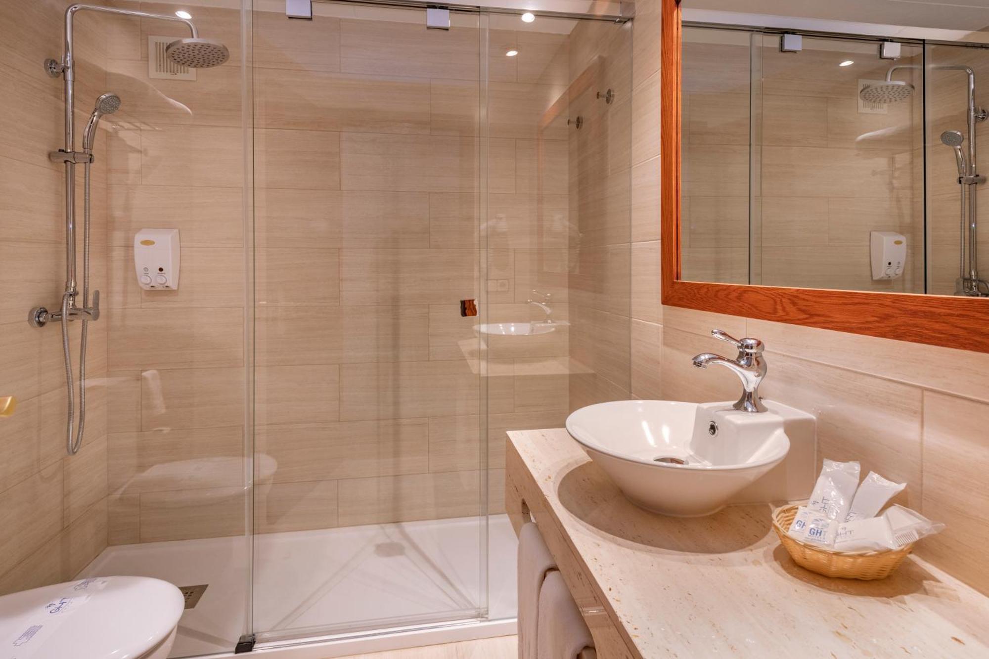 Double or Twin Room Balcony