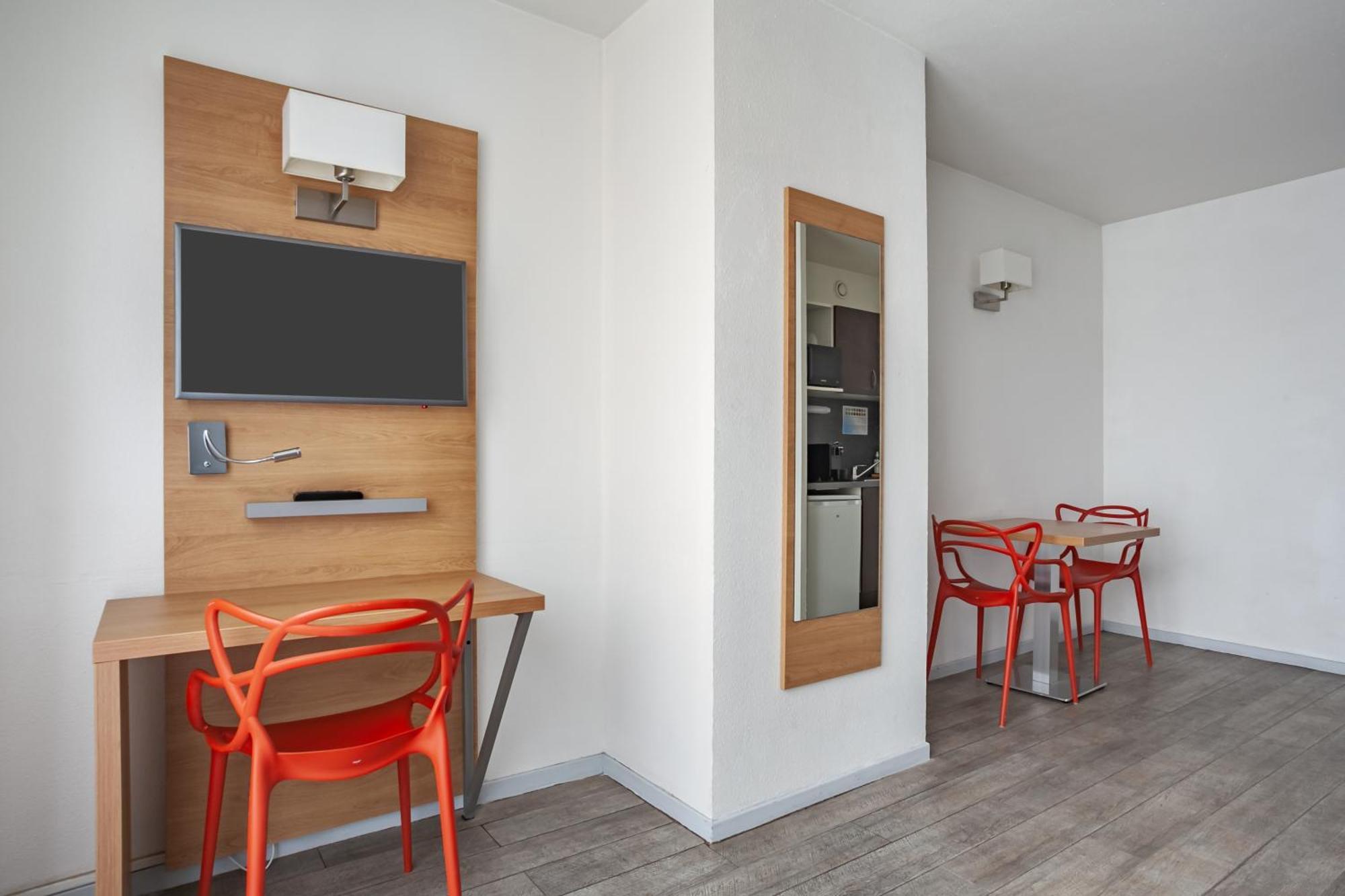 Apartment 1 to