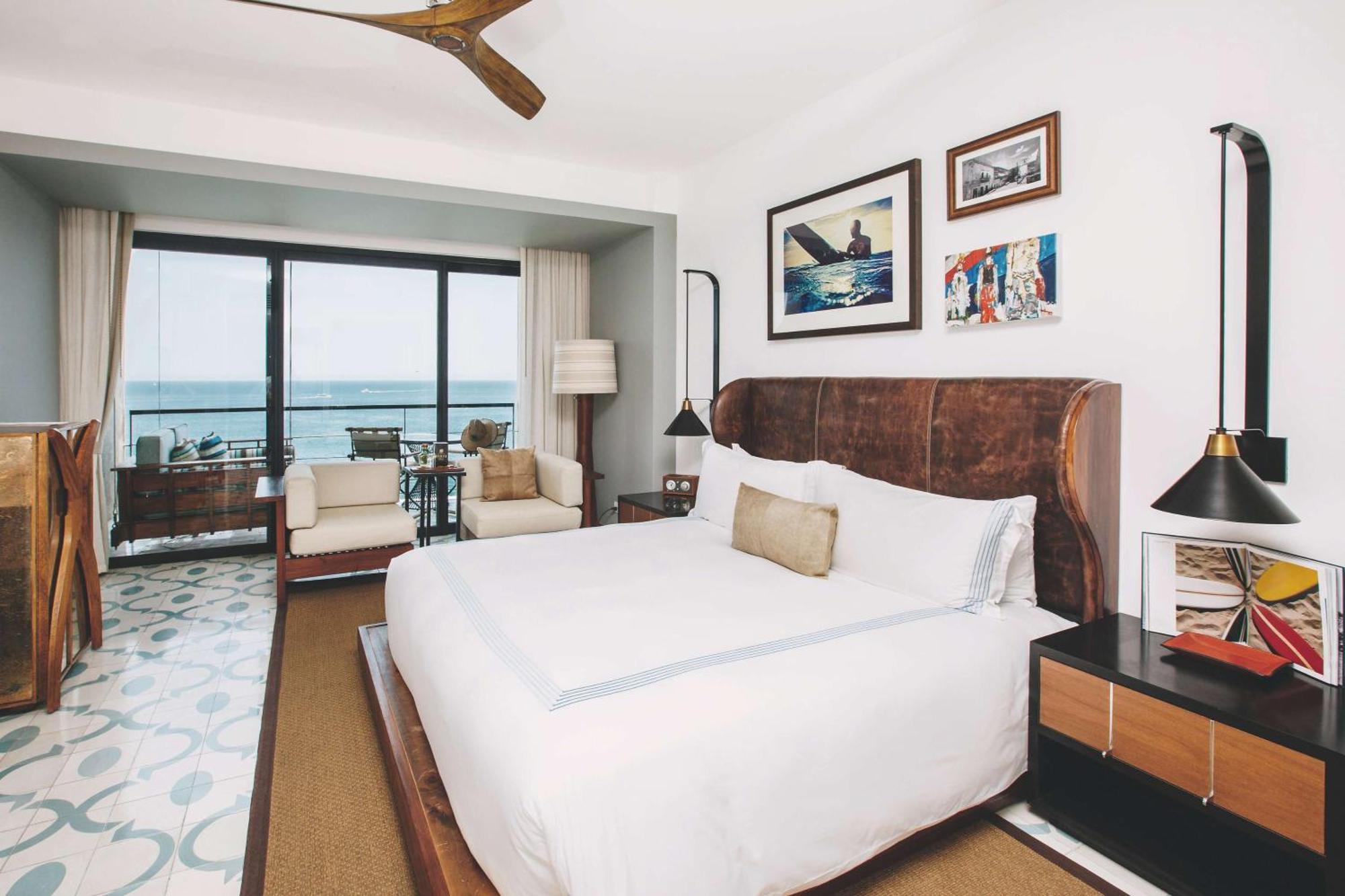 Deluxe King Room Ocean View
