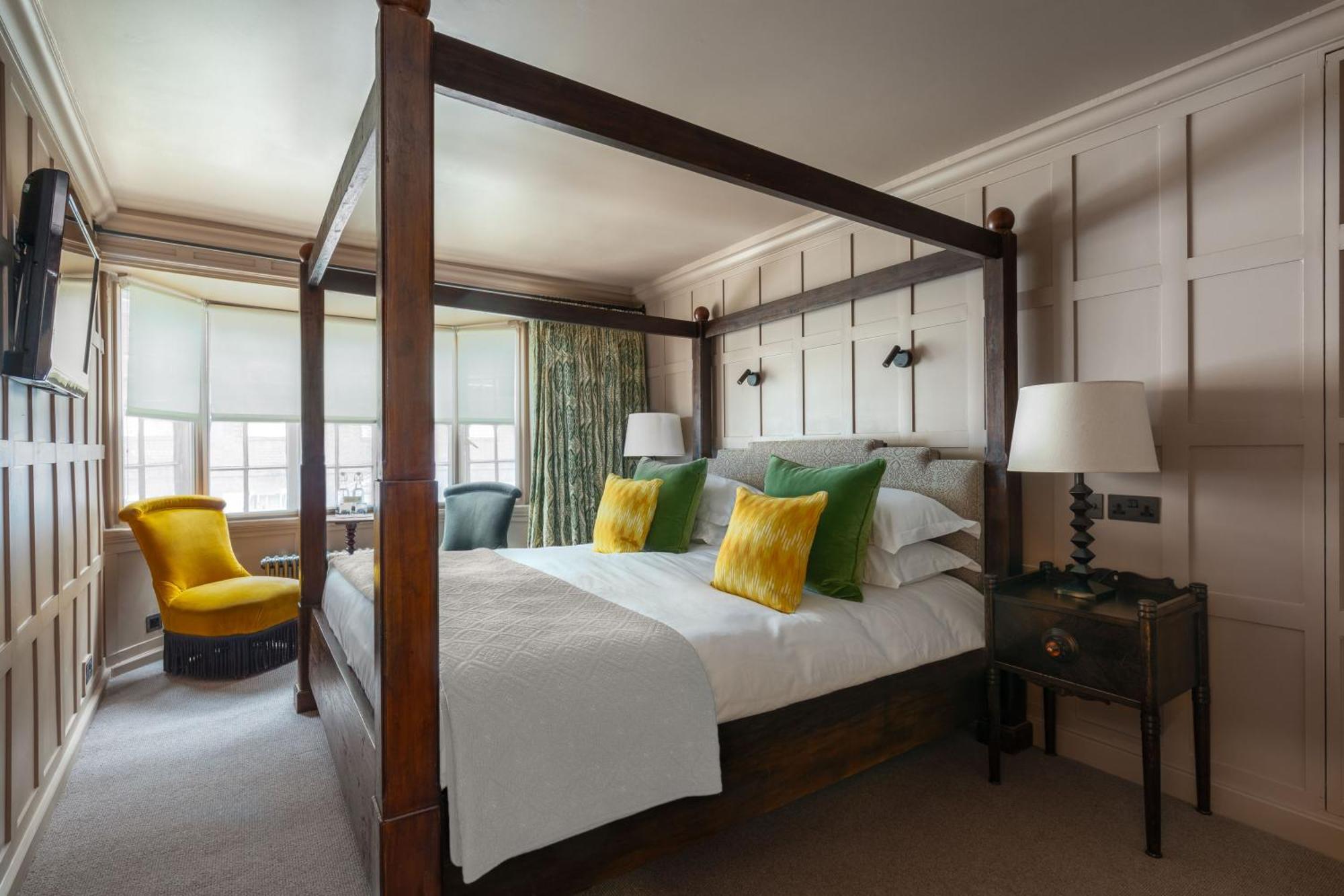 Superior King Room