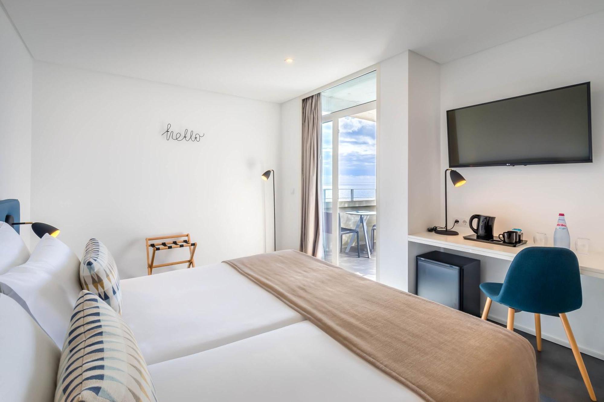 Double or Twin Room Sea View
