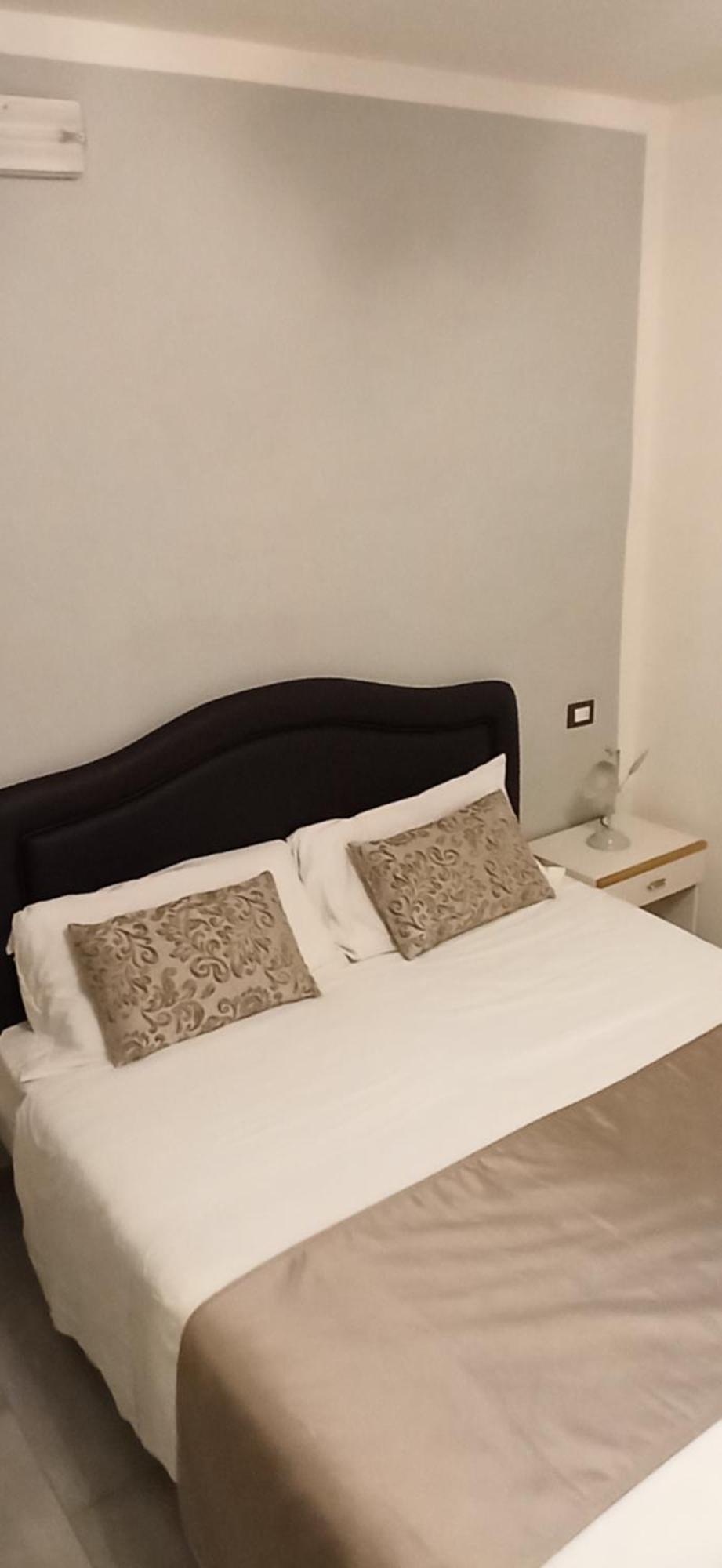 Standard Double Room,1195774480:JPEG