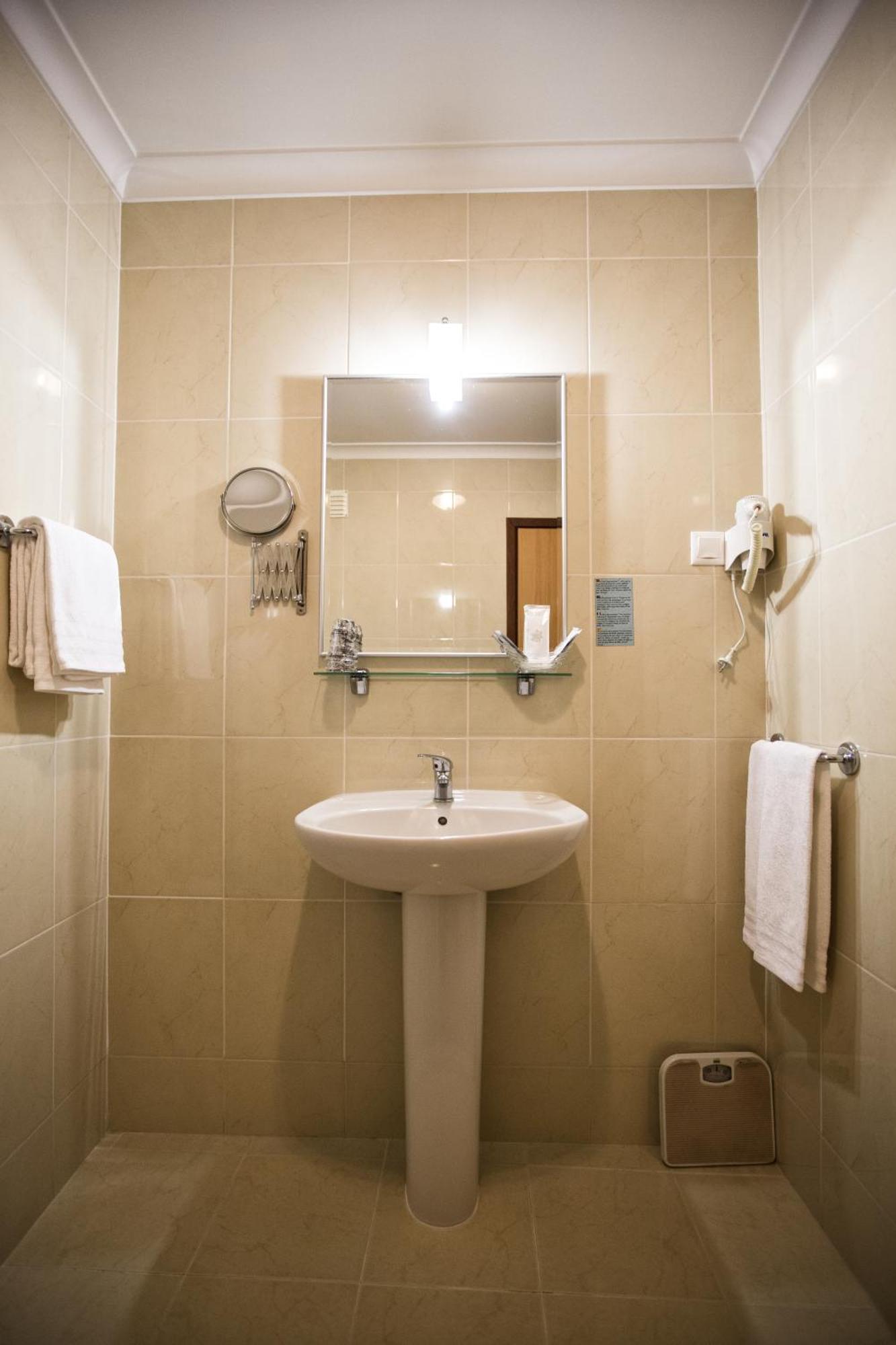 Single Room,965931763:JPEG
