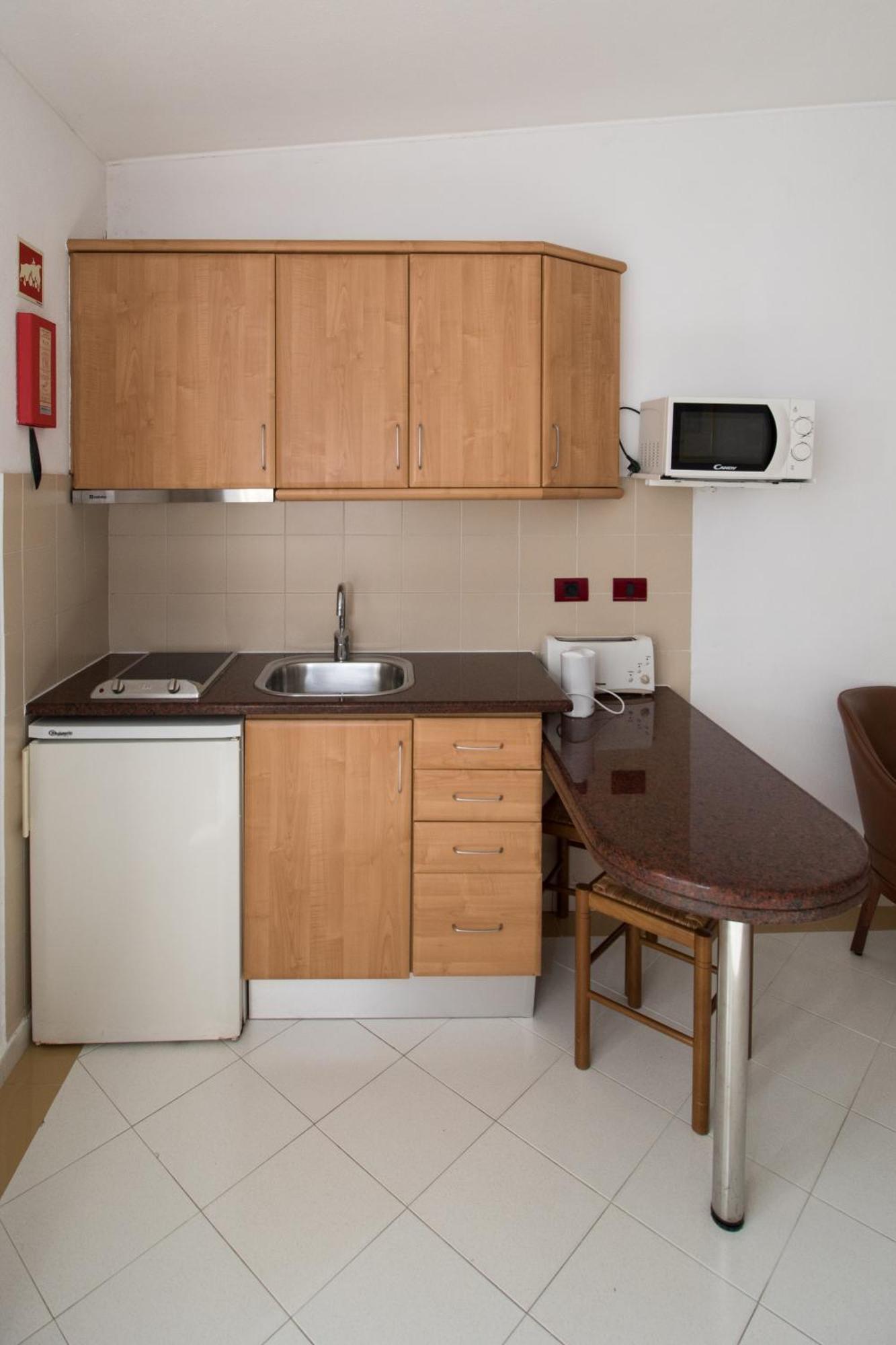 One-Bedroom Apartment,1619167351:JPEG