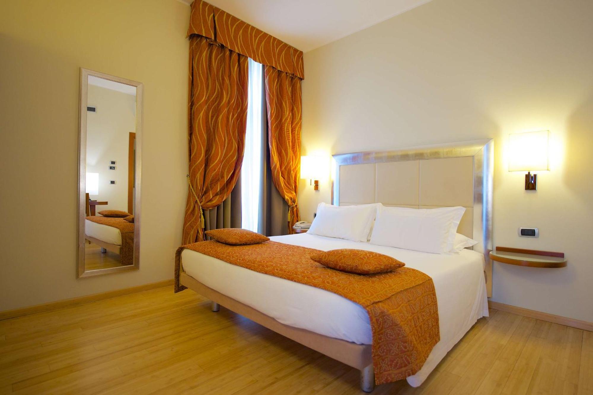 Standard Queen Room