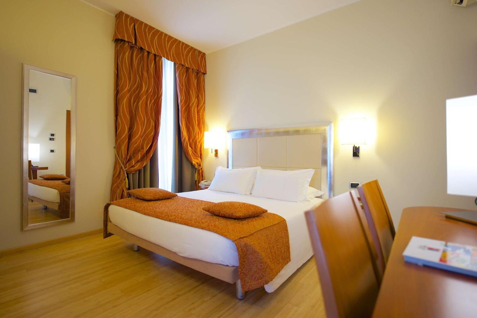 Standard Queen Room,1433424679:JPEG