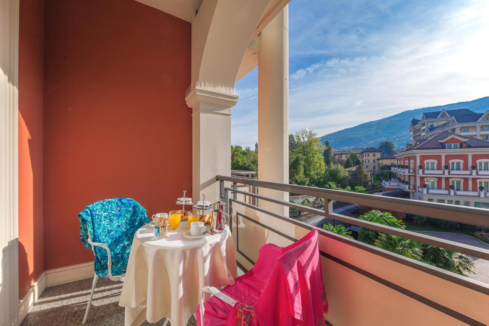 Classic Double or Twin Room Mountain Side