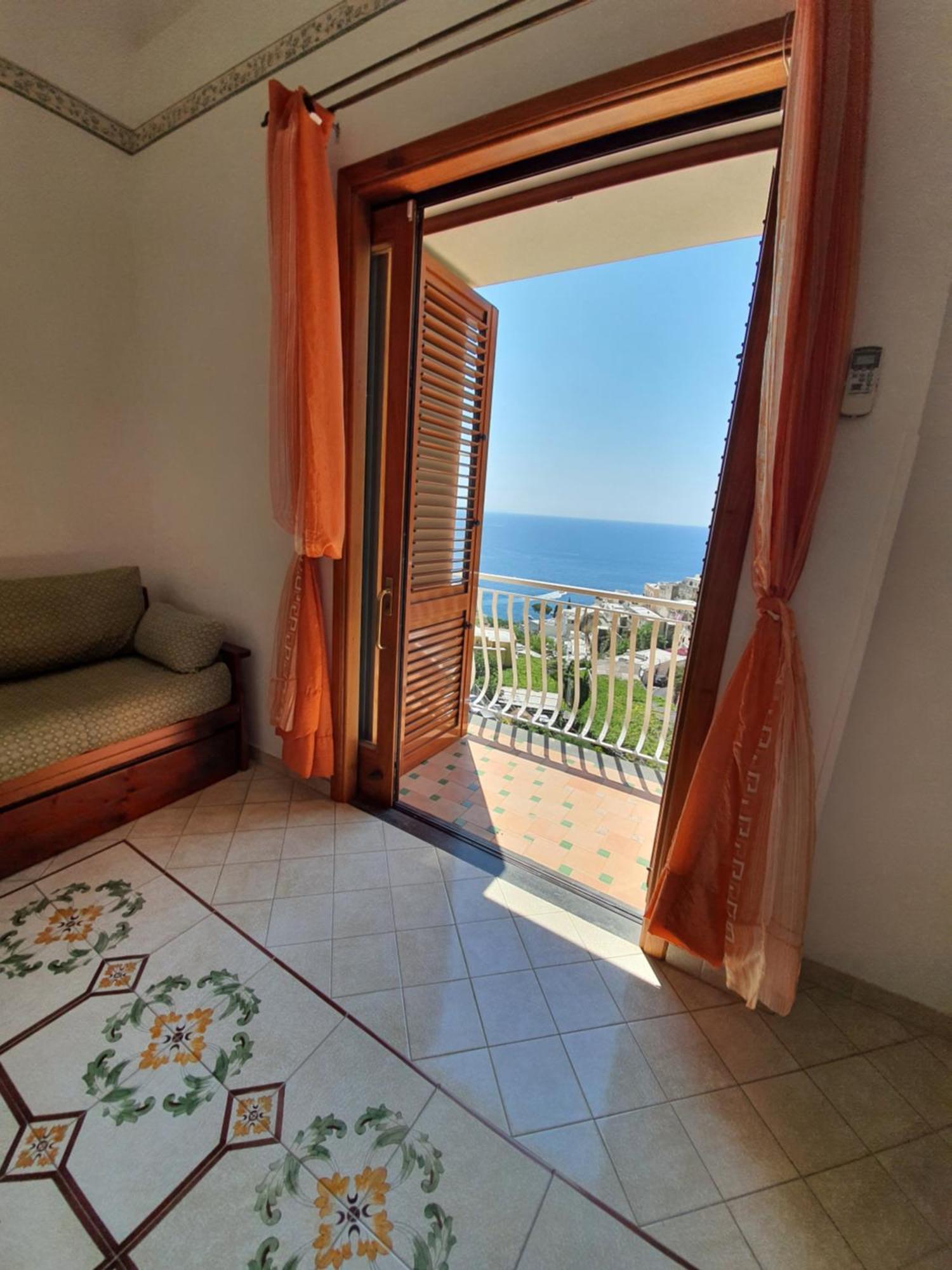 Studio Apartment Sea View