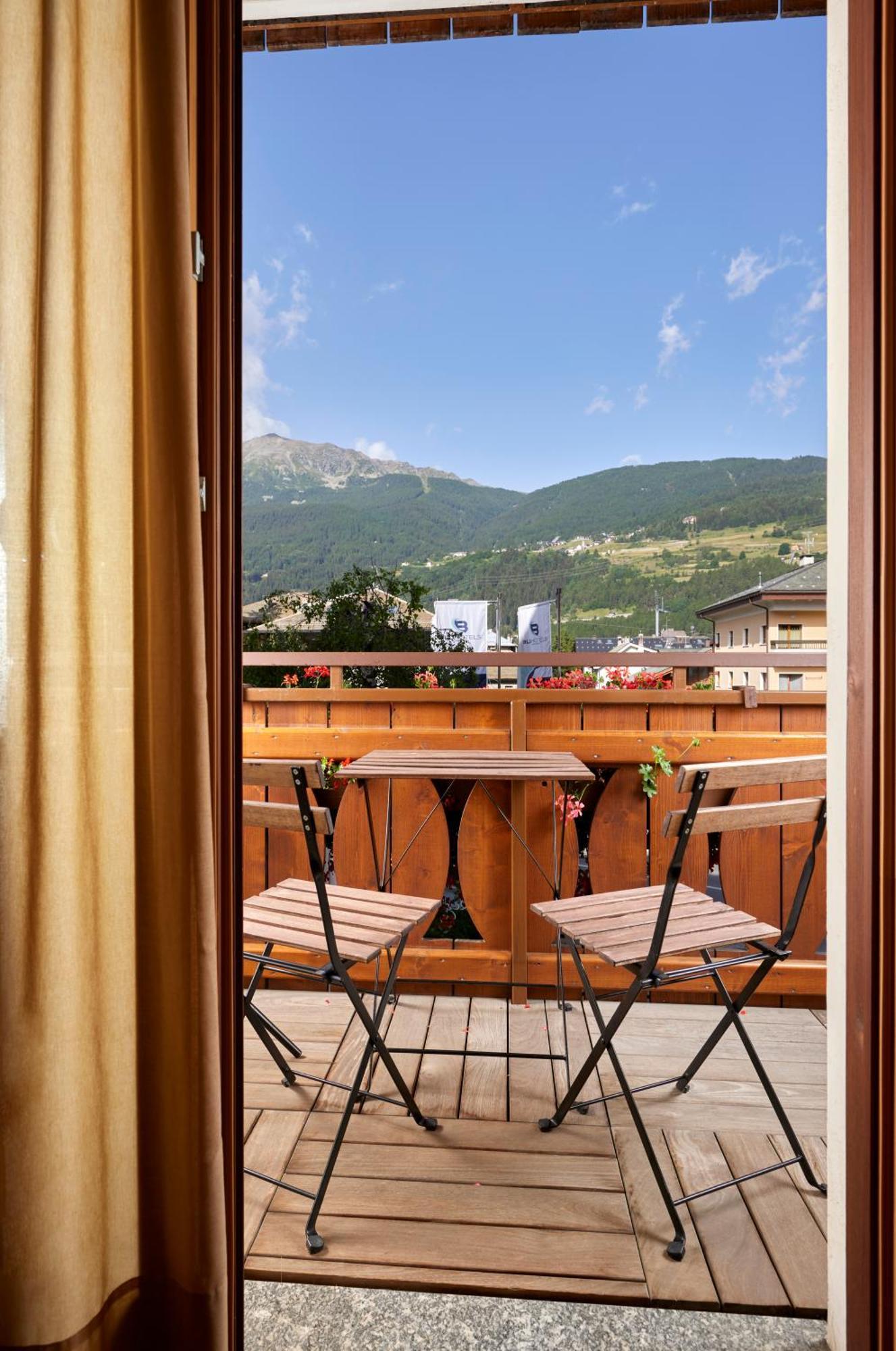 Standard Double or Twin Room Balcony