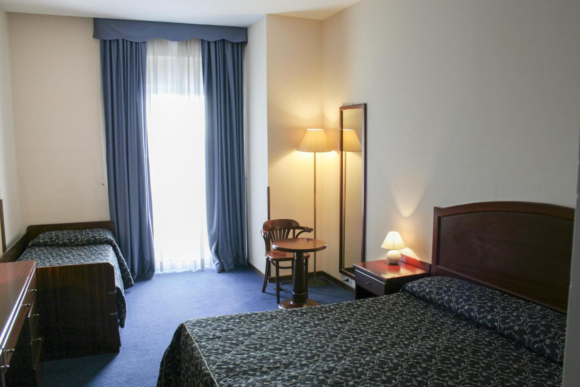 Economy Triple Room