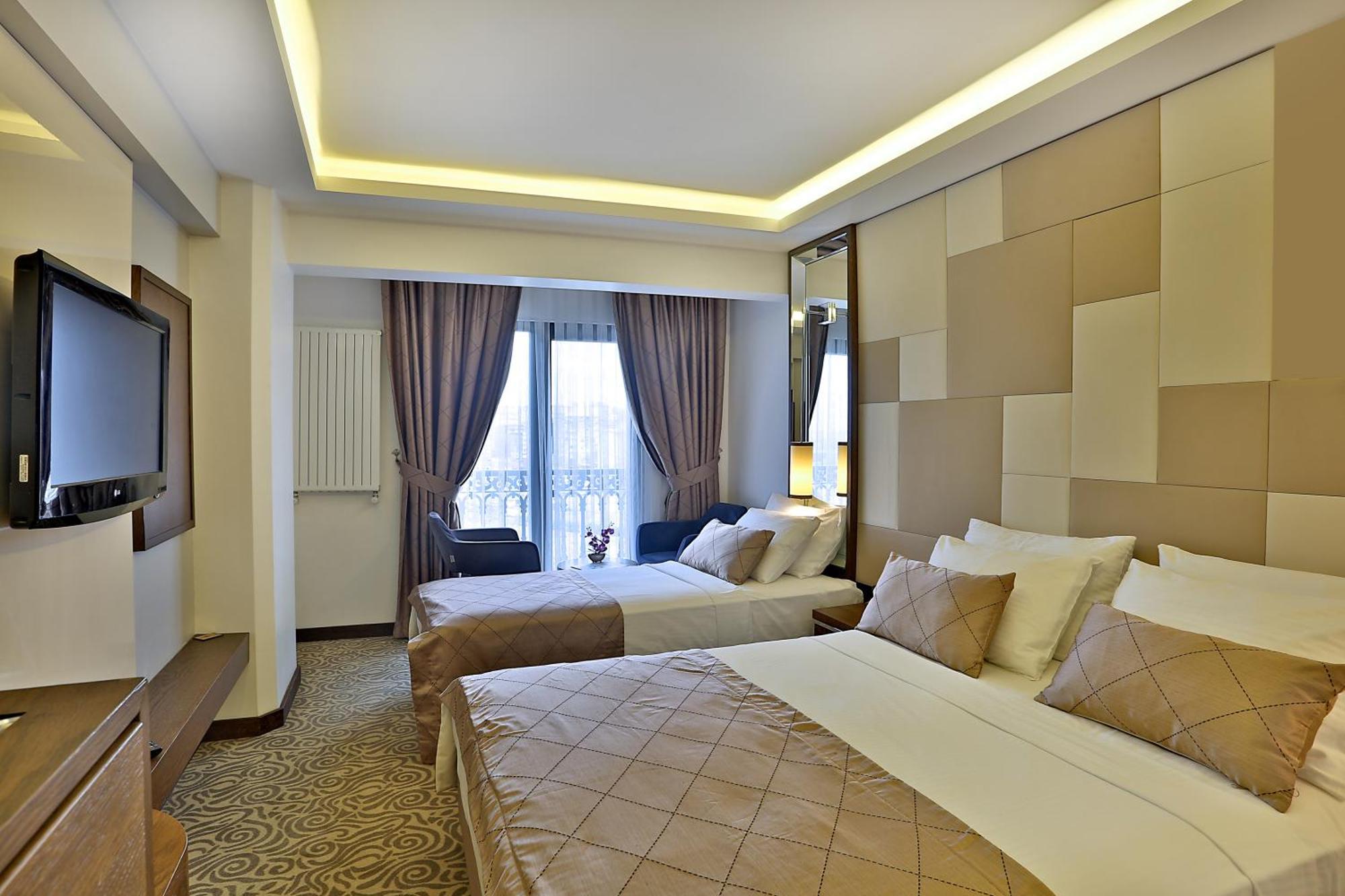 Deluxe Triple Room Sea View
