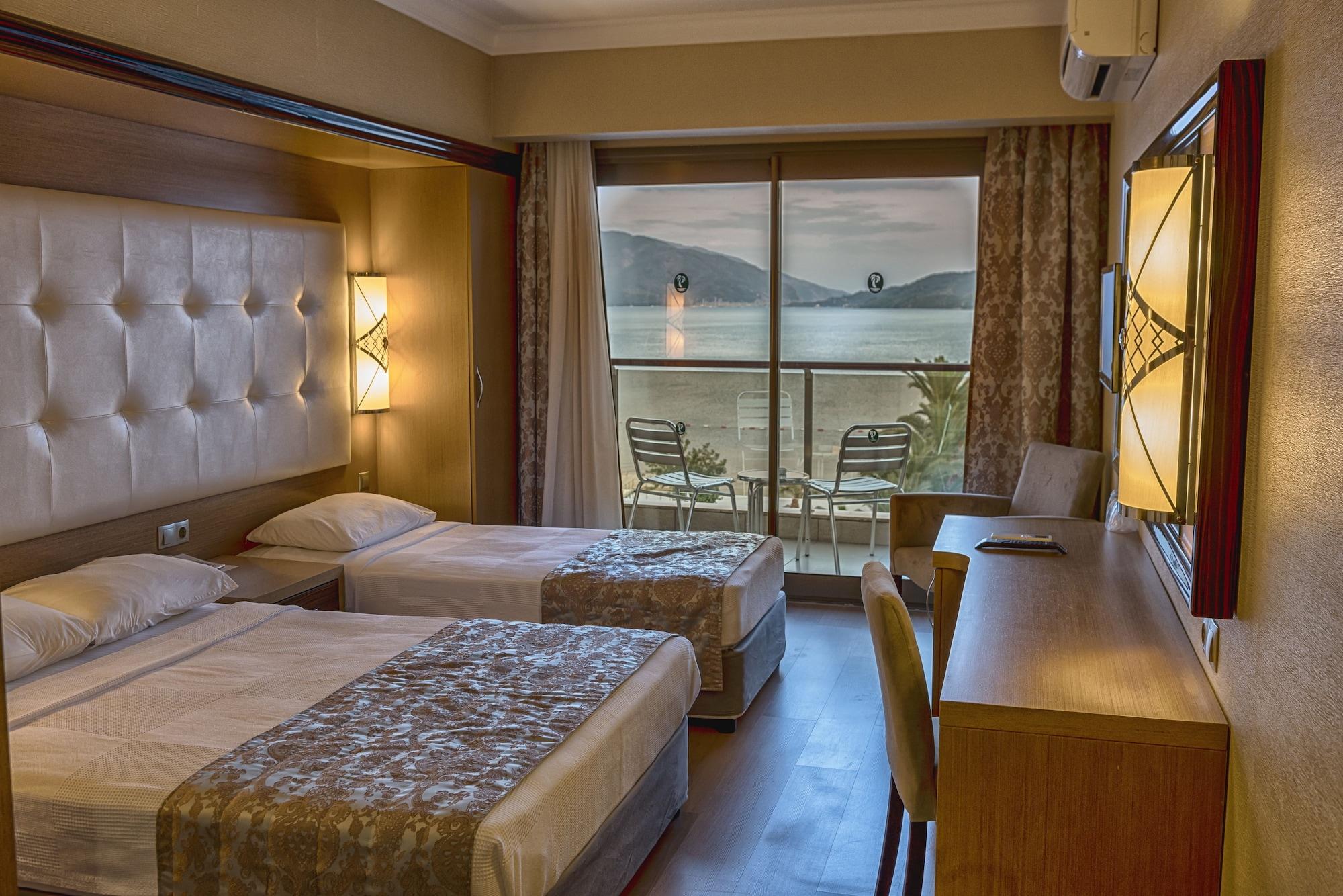 Standard Room Partial Sea View