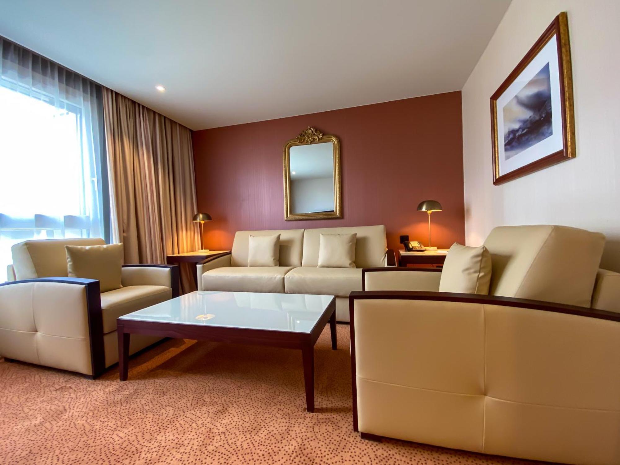 Executive Triple Suite