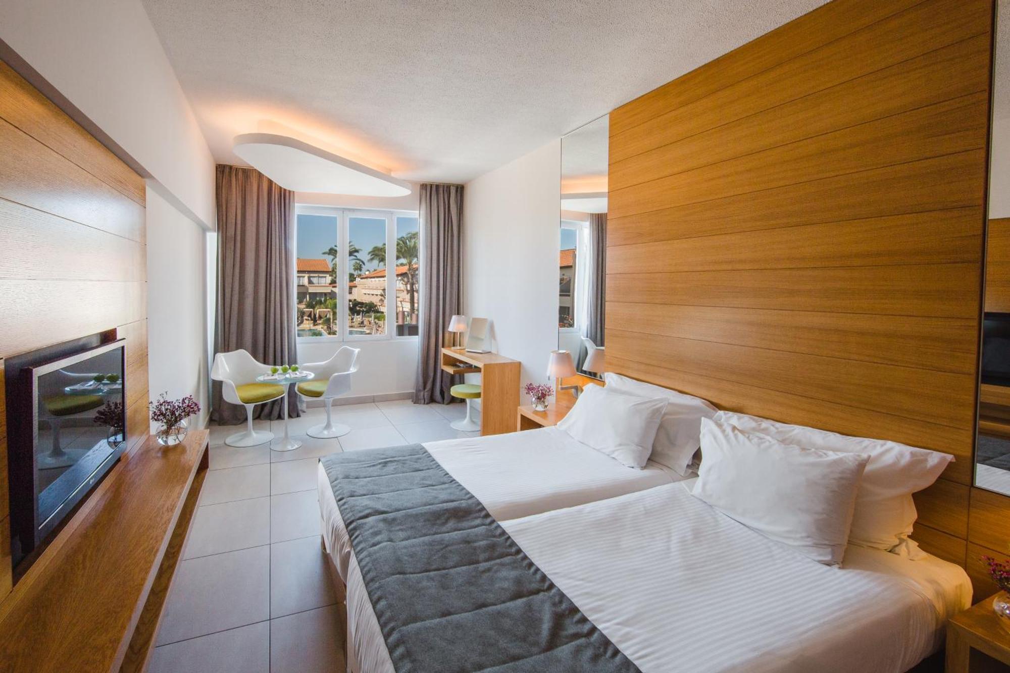 Superior Double or Twin Room Pool View No Balcony,1588047355:JPEG
