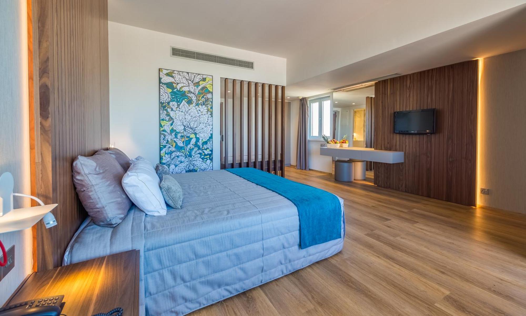 Superior Double Room Partial Sea View