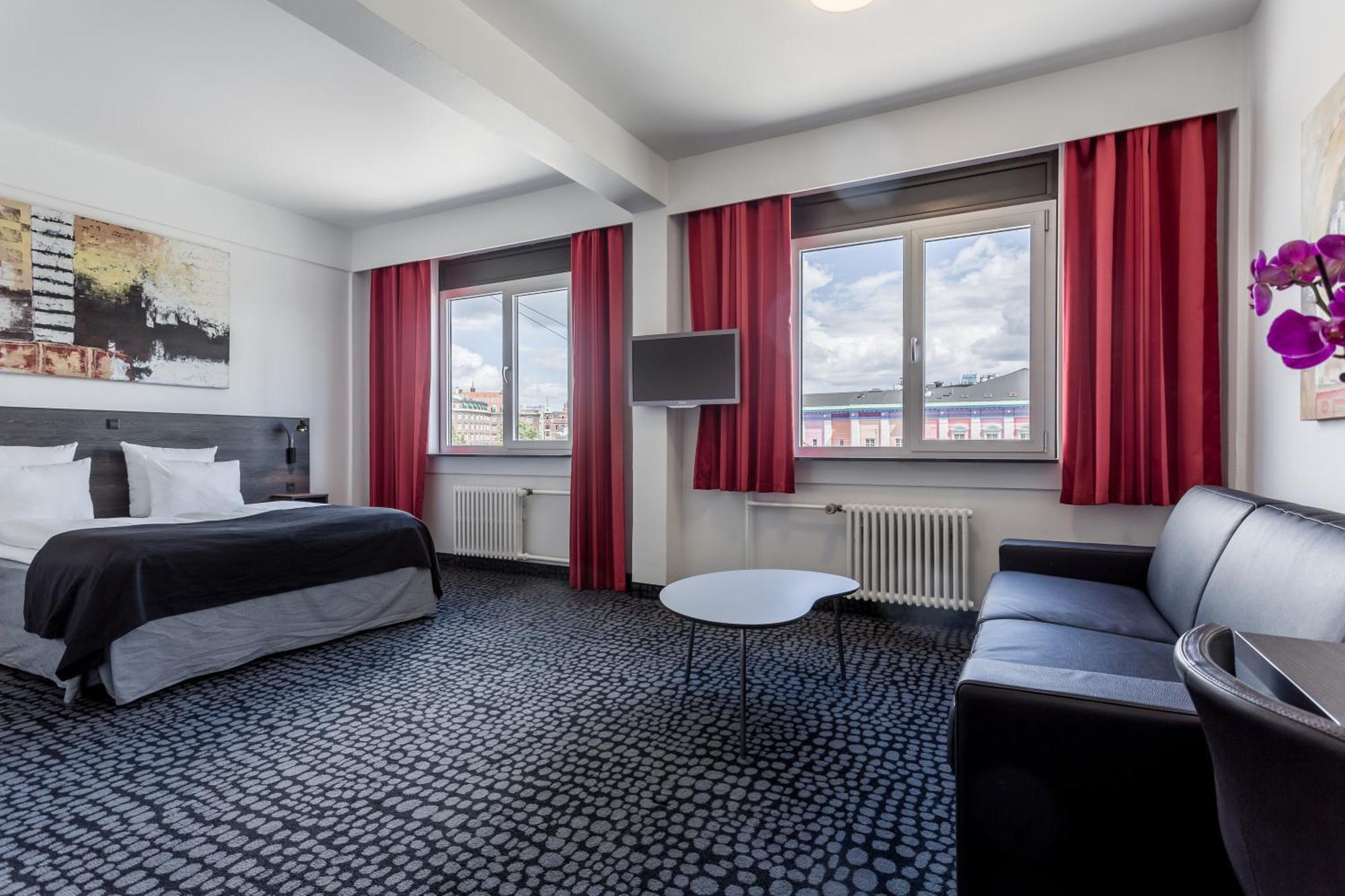 Classic Queen Room Four