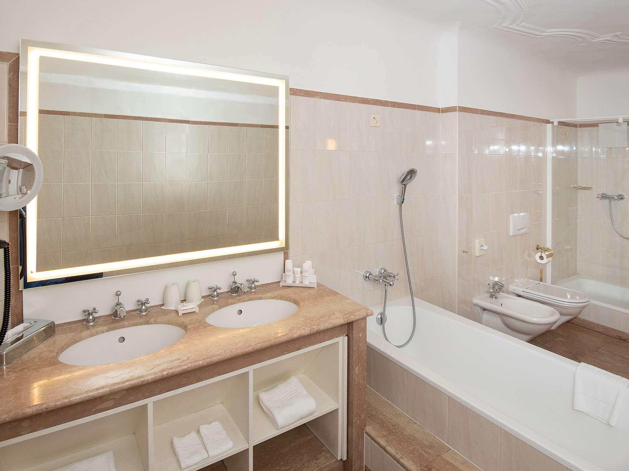 One-Bedroom Suite