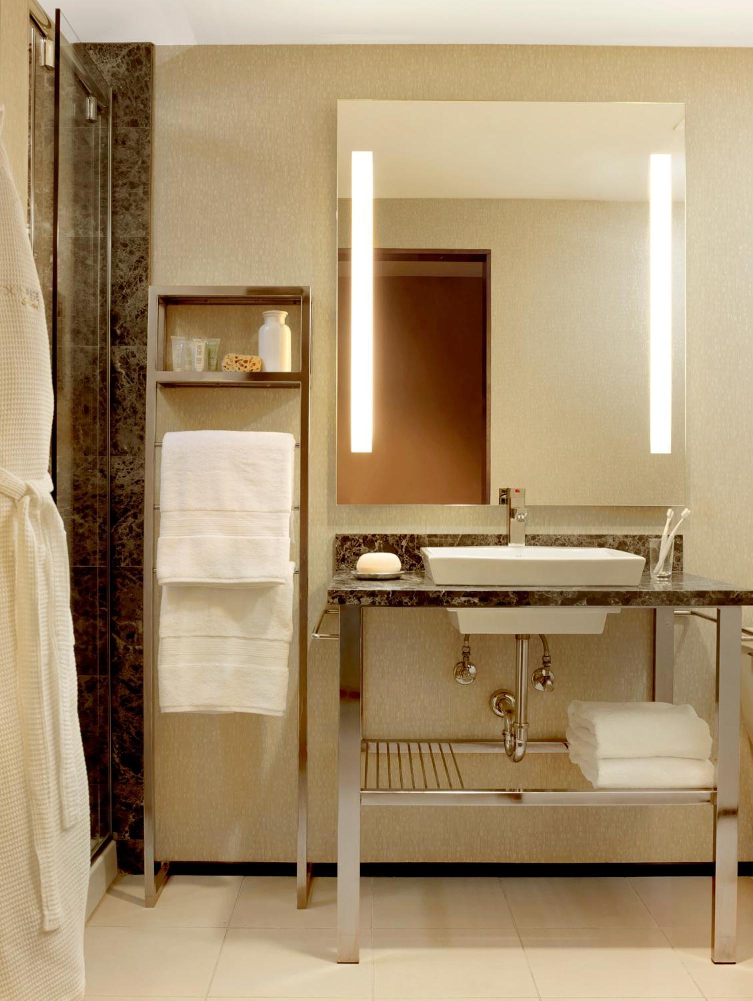 Superior Double Queen Room