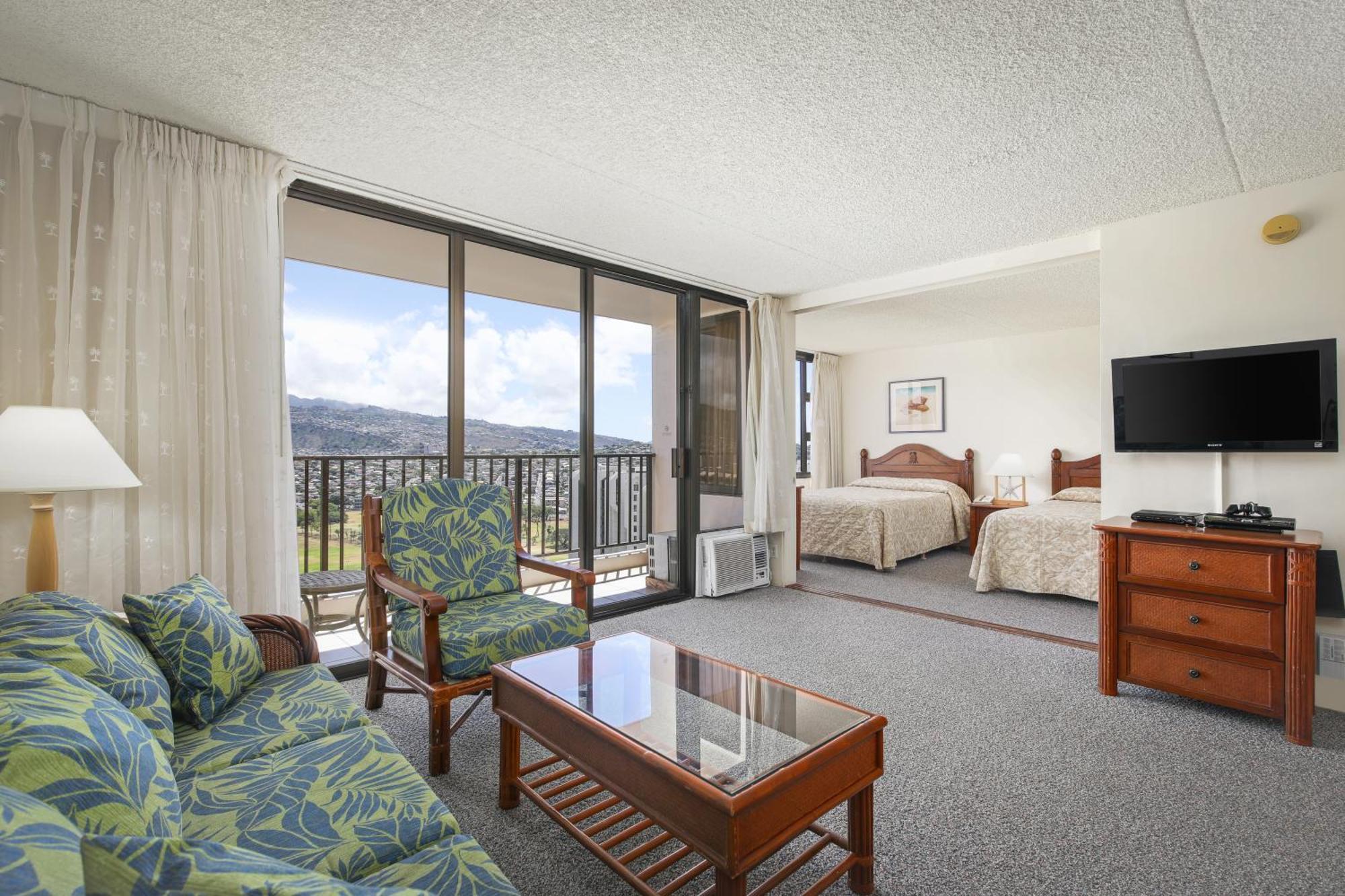 One-Bedroom Suite Mountain View