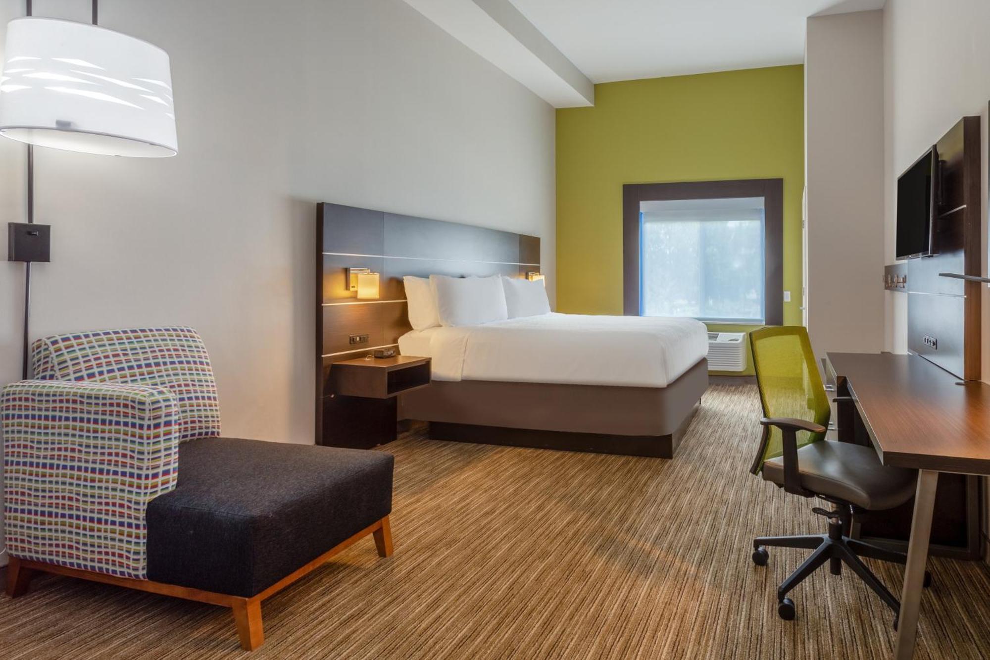Standard King Room
