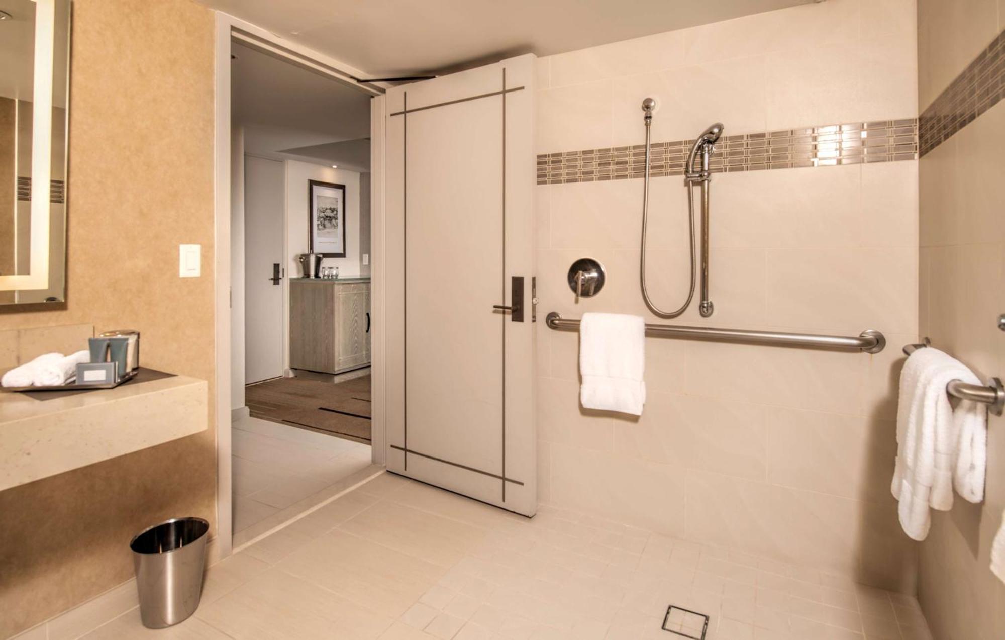 Ocatilla Queen Room Two Queen Beds Mobility Accessible Shower