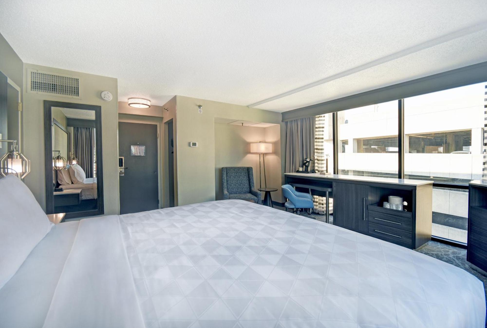 Premium King Room