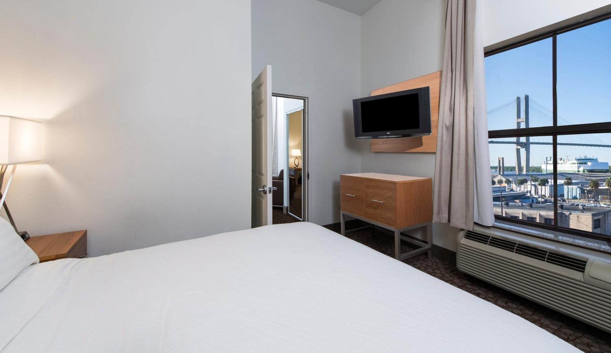 Queen Suite