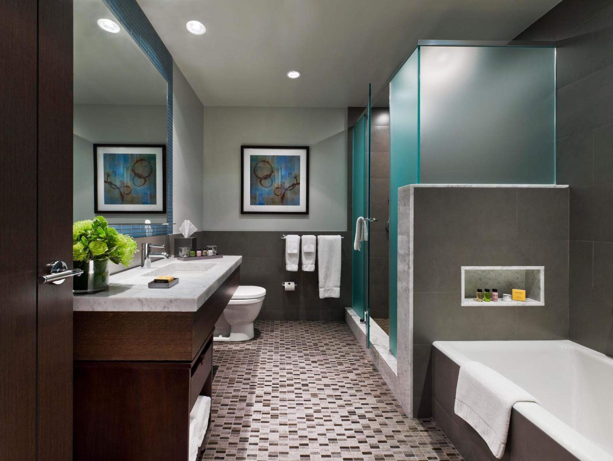 Superior Queen Suite