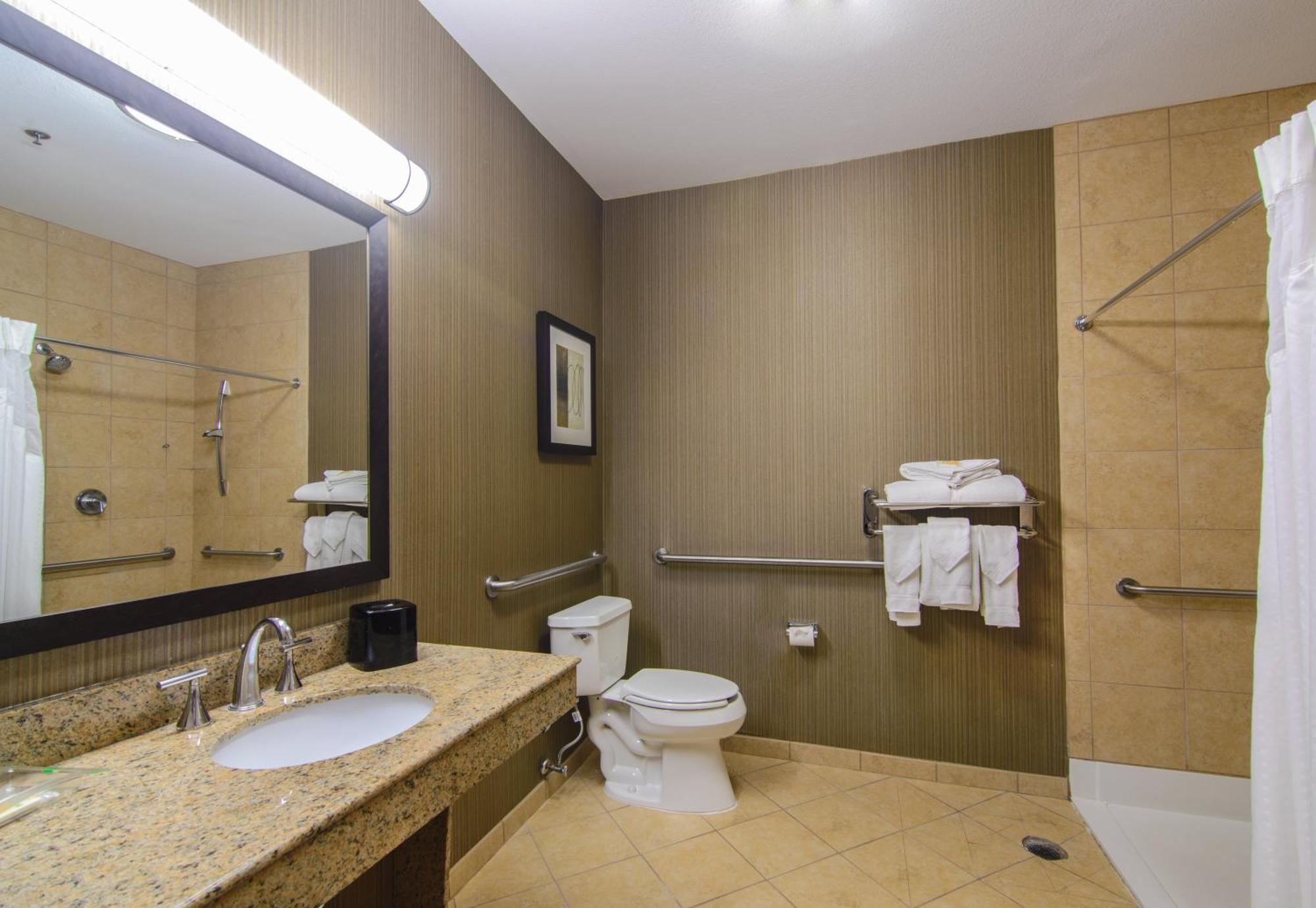 Standard Queen Room Two Queen Beds Roll Shower Mobility Access