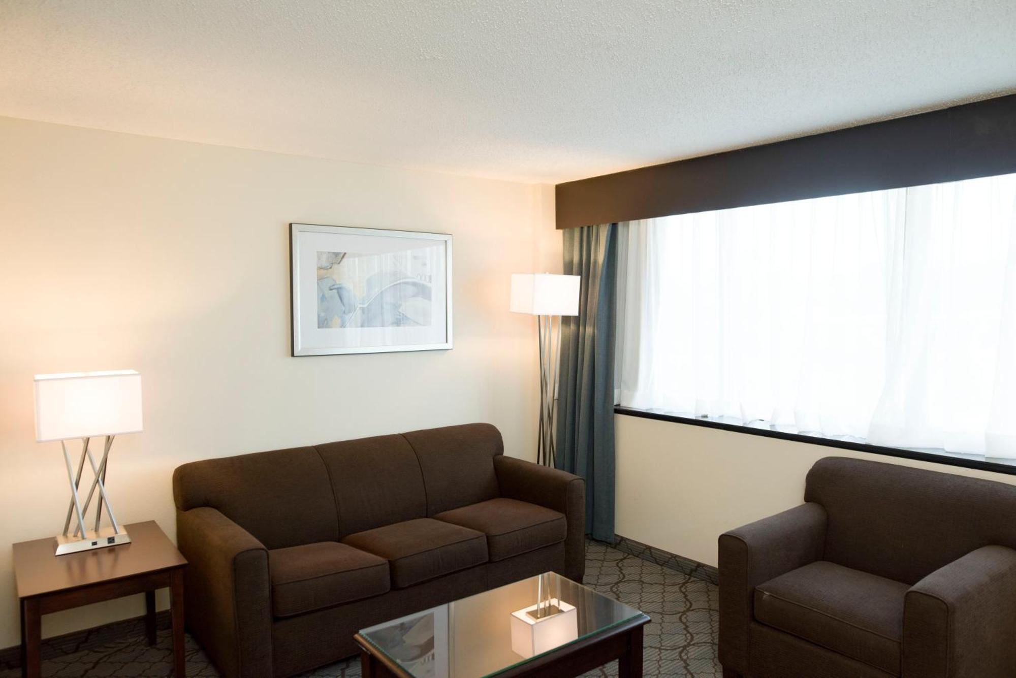 One-Bedroom King Suite Non-Smoking,1275974440:JPEG