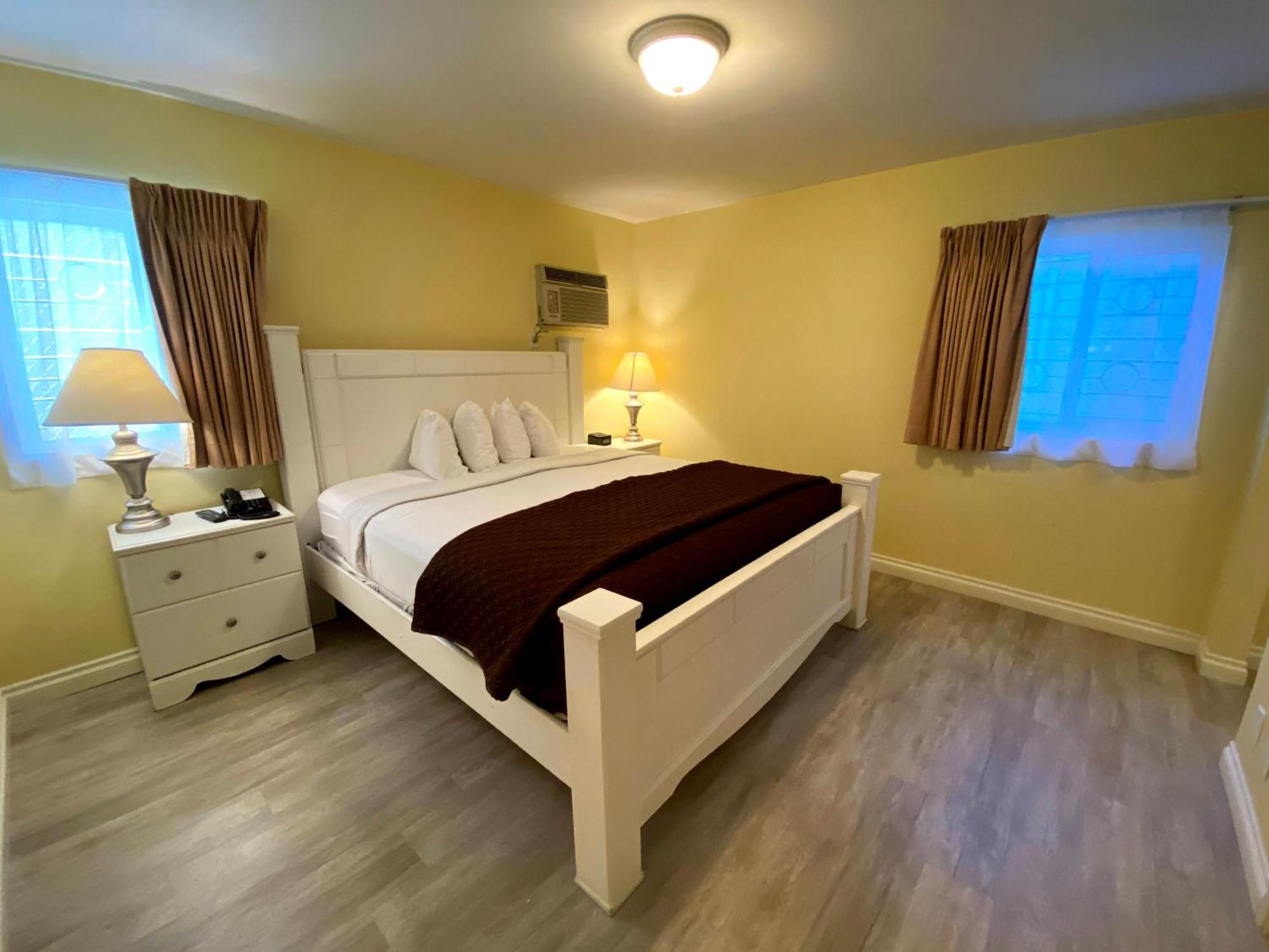 Deluxe King Room Two King Beds