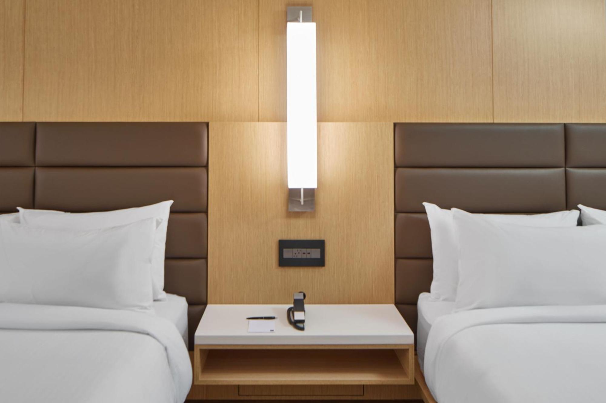 Queen Room Two Queen Beds Hearing Accessible