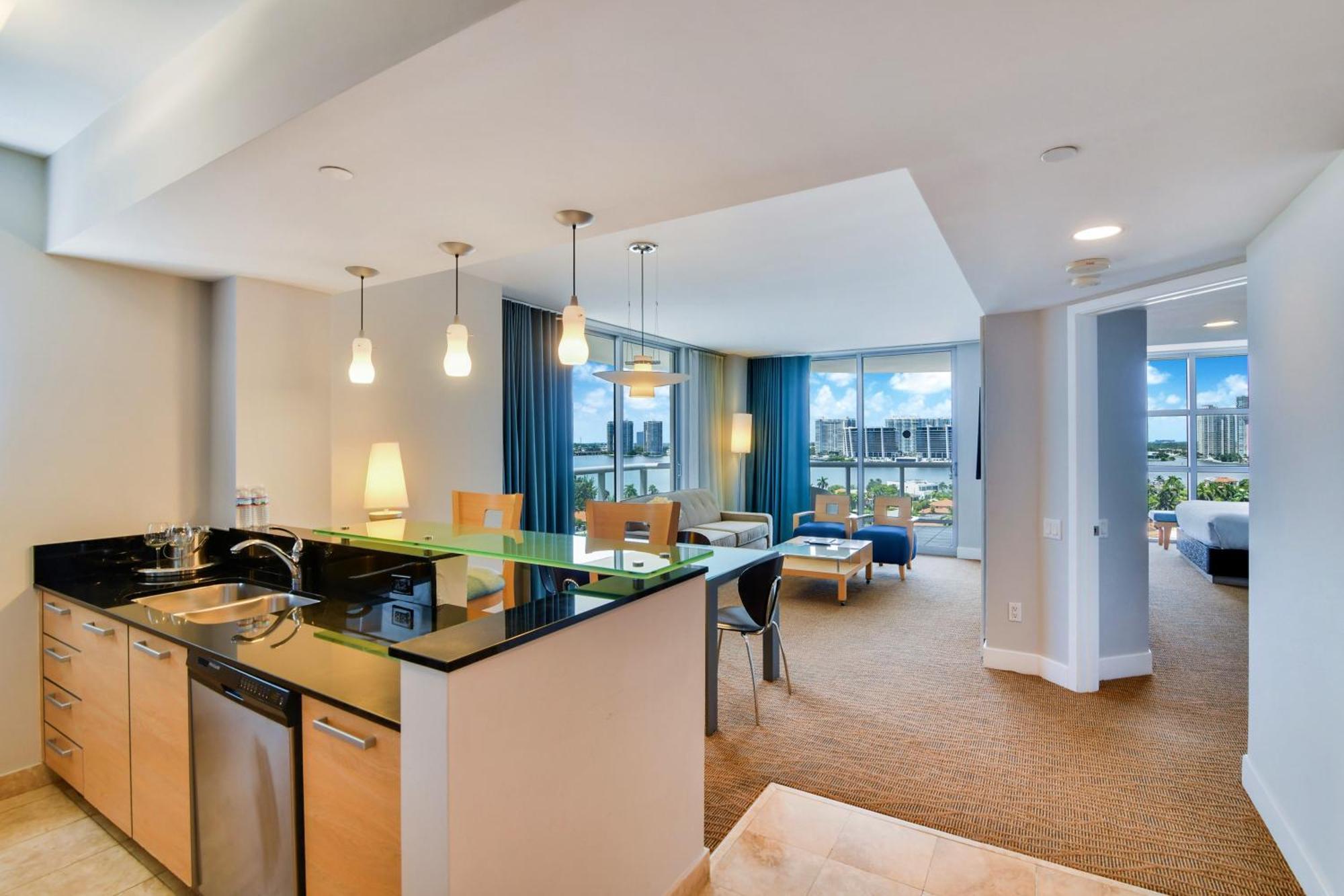 Deluxe One-Bedroom Bayfront Suite