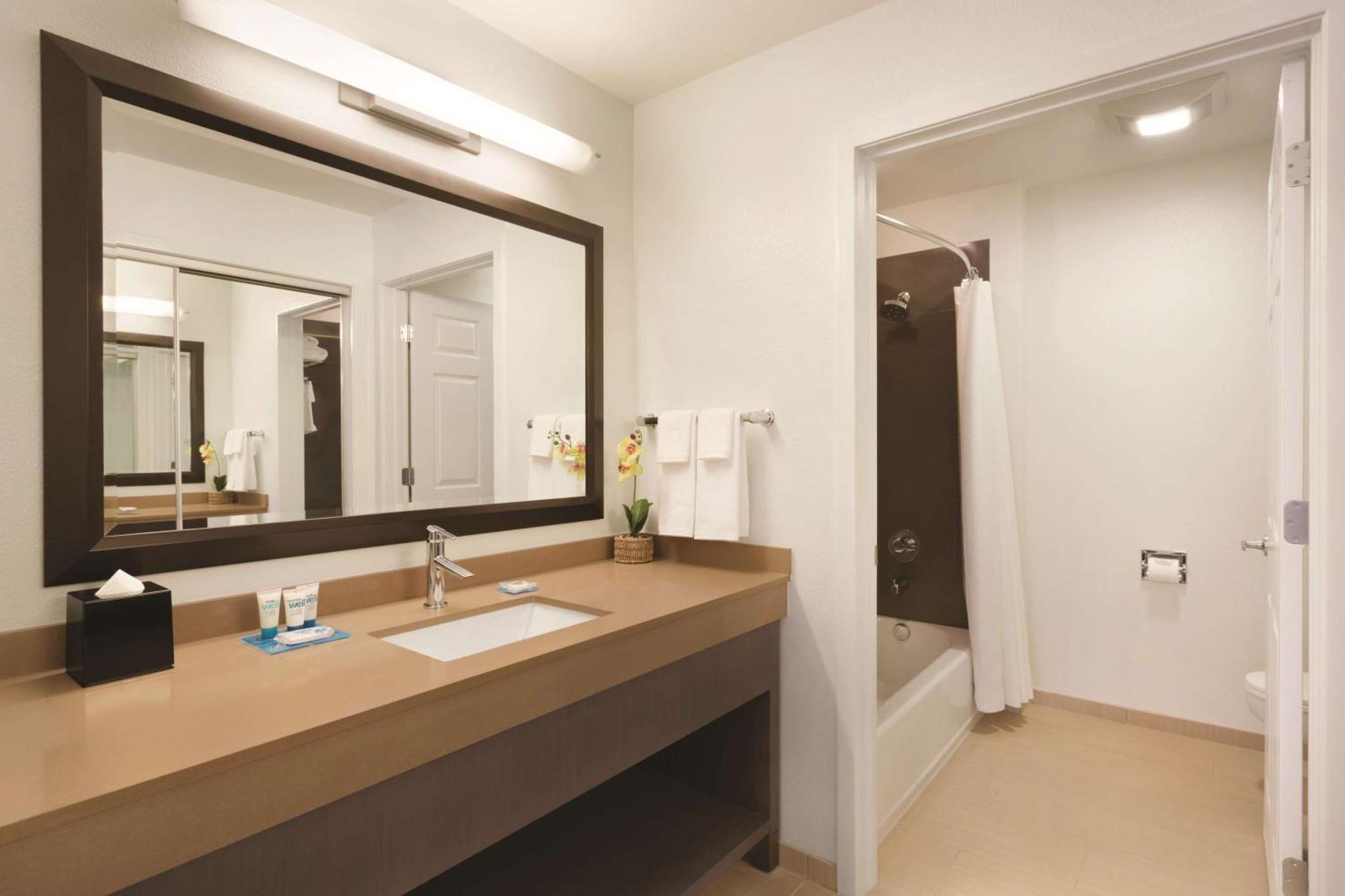 Two-Bedroom King Suite Two King Beds
